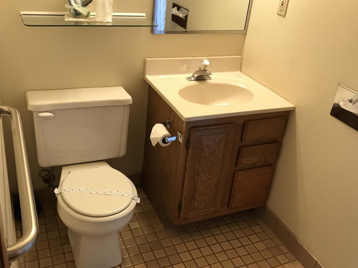 Exxon Quik Stop & Motel Wausaukee Bagian luar foto