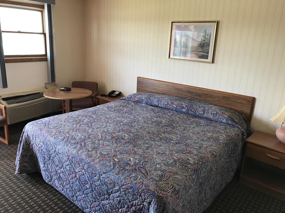 Exxon Quik Stop & Motel Wausaukee Bagian luar foto