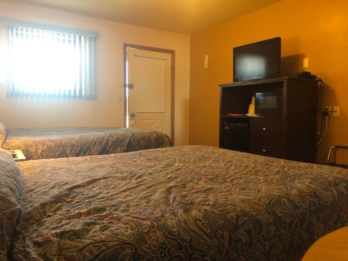 Exxon Quik Stop & Motel Wausaukee Bagian luar foto